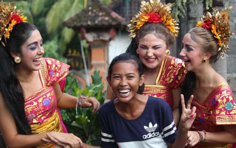 Bali : Balinese Dance Class for All Levels led by instructor - The Learning Experience and Authenticity