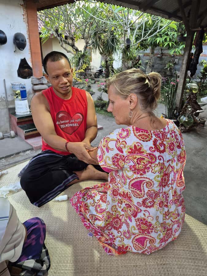 Bali: Balinese Divine Healing & Traditional nerve Therapy - What to Expect During the Therapy