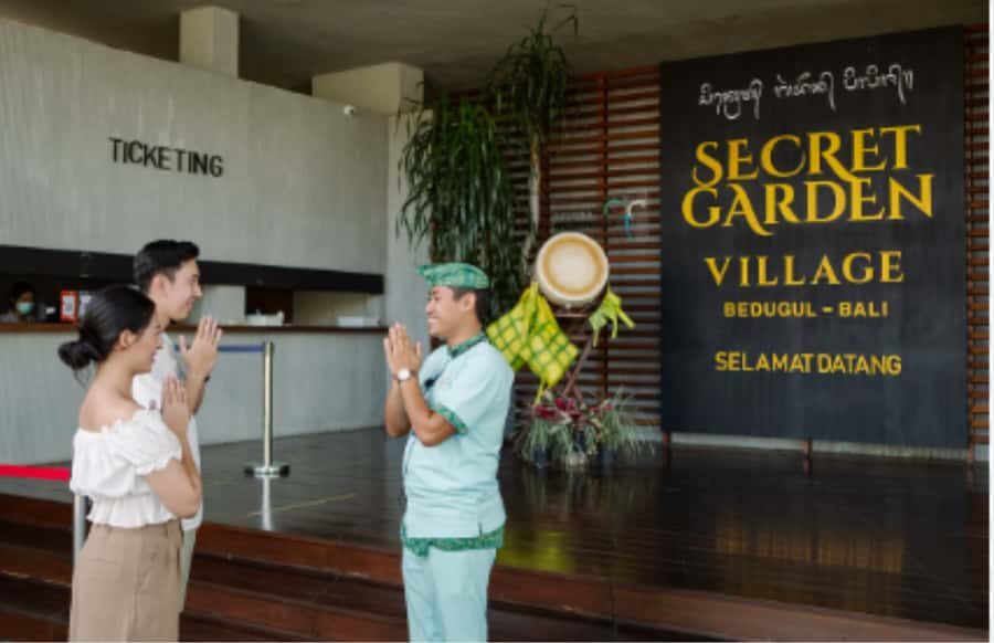 Bali: Handara Gate, Ulun Danu Beratan & Secret Garden Tour - Practical Details and What to Know