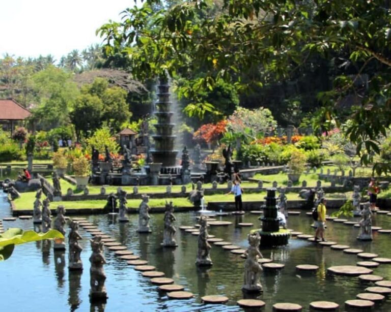 Bali: Lempuyang Temple, Tirta Gangga, and Taman Ujung Tour - Practical Tips for Making the Most of the Tour