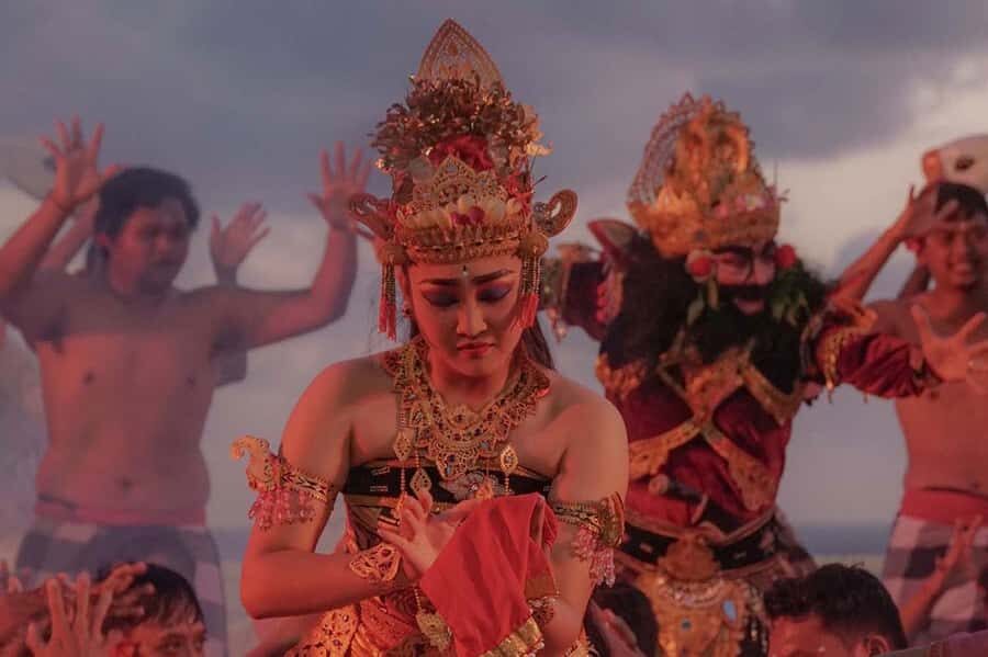 Bali: Melasti Spectacular Sunset with Kecak Dance - Practical Tips for Travelers