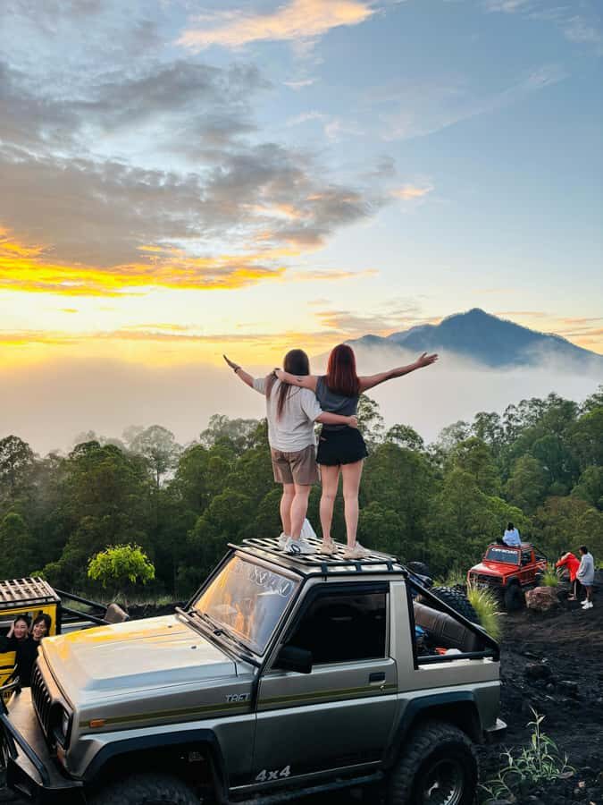 Bali: Mount Batur Sunrise Jeep Tour & Hot Spring - Transportation and Group Size