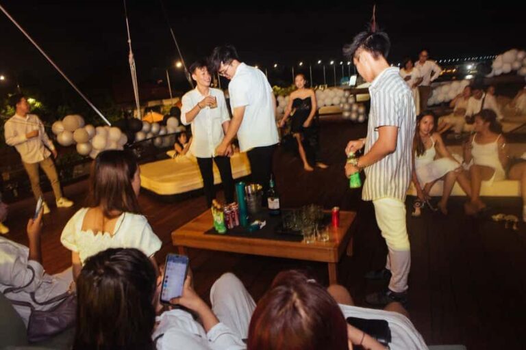 Bali: Phinisi Sunset Dinner Cruise with Entertainment - The Experience in Context