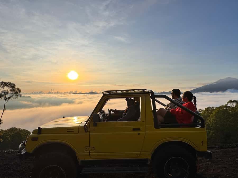 Bali : Private Sunrise Jeep Tour and Hot Spring All Include - Detailed Breakdown of the Itinerary
