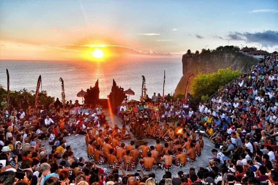 Bali: Sunset Uluwatu Temple & Kecak Fire Dance Private Tour - Details That Make or Break the Experience