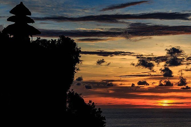 Bali Twins Sea Temple: TANAH LOT AND ULUWATU TEMPLE SUNSET - Who Will Love This Tour?  