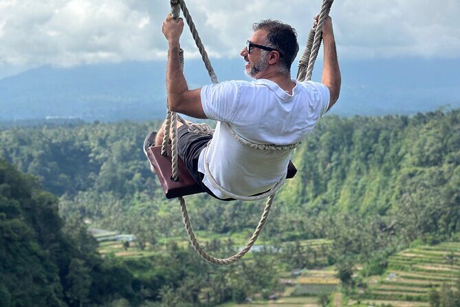 Bali Ubud Instagram Photography Tour - Tirta Empul Temple: A Spiritual Pause