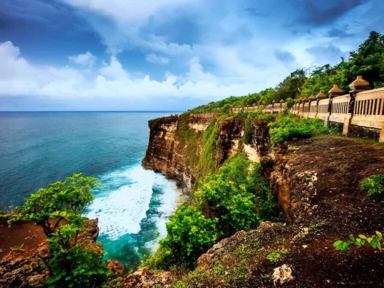 Bali: Uluwatu Temple, Kecak Dance, and Jimbaran Dinner Tour - Who Should Consider This Tour?