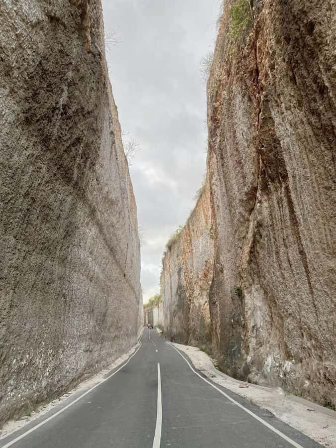 Bali: Uluwatu Temple, Kecak Dance & Photo Session Tour - Why This Tour Might Be Perfect for You