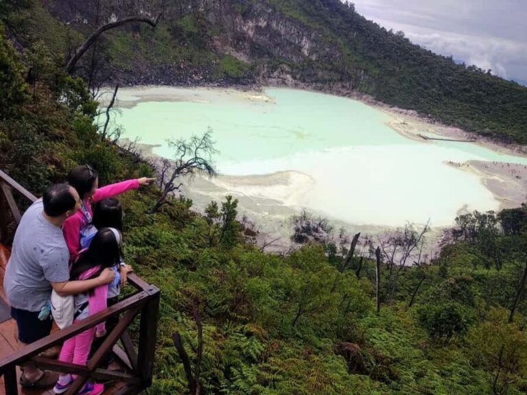 Bandung Kawah Putih Day Tours - Pickup and Initial Expectations