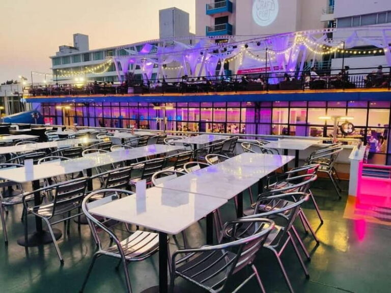 Bangkok: Carnival Party Dinner Cruise with Live Performance - Who Would Love This Experience?