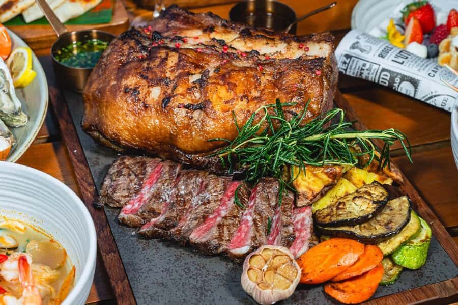 Bangkok: FLOW at Millennium Hilton Bangkok F&B Packages - What is FLOW at Millennium Hilton Bangkok?