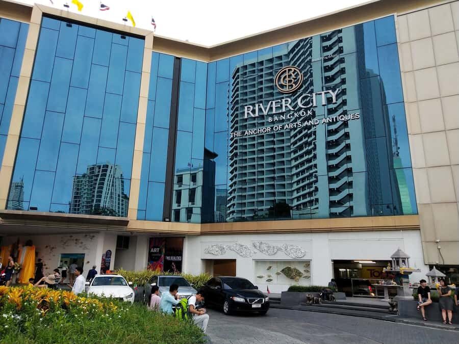 Bangkok: Full-Day Walking Tour Mini Group - Transportation and Practicalities