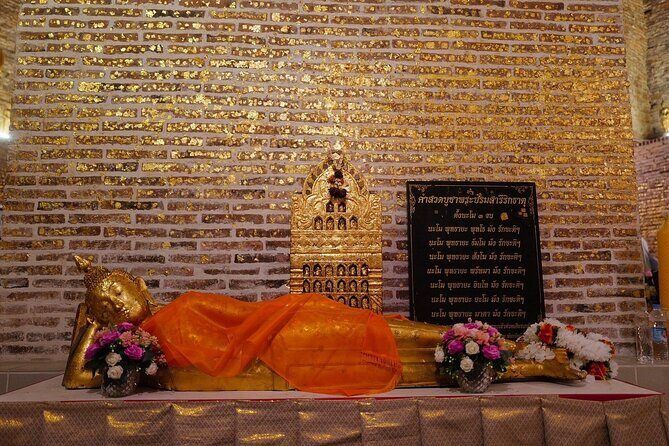 Bangkok Hungry Tuk Tuk Tour local food adventure Temples Markets - What Travelers Can Expect from the Experience