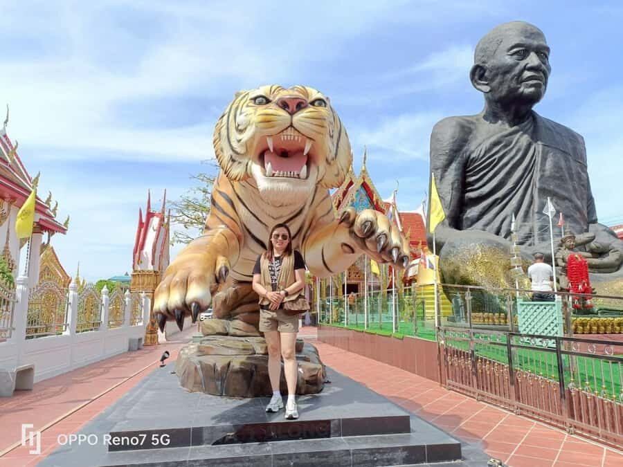 Bangkok: Private Floating Market & Maeklong Railway Market - Detailed Breakdown of Each Stop