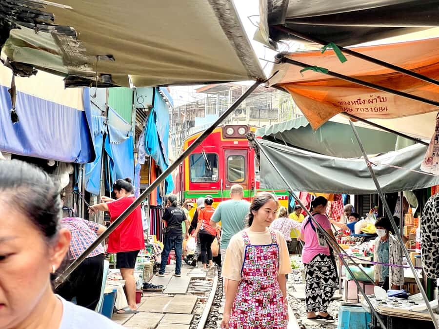 Bangkok: Private Railway & Floating Market with Paddle Boat - Practical Details and What to Consider  