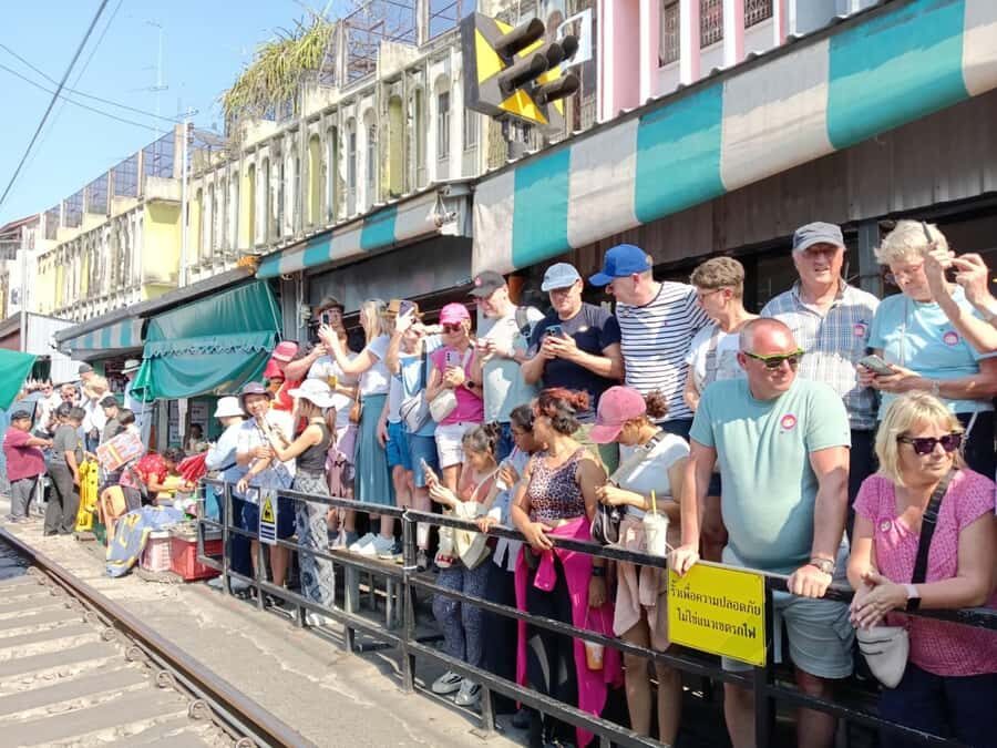Bangkok: Railway Market & Floating Market Private Tour - What We Love About This Tour