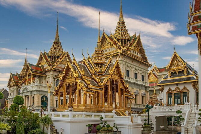 Bangkok: The Majestic Grand Palace-Wat Pho-Wat Arun Walking Tour - FAQ