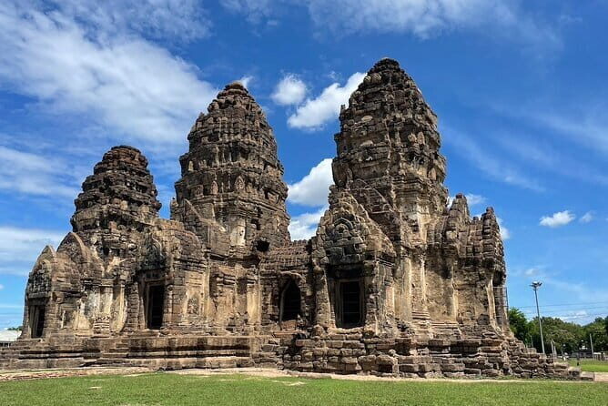 Bangkok to Ayutthaya Lopburi Monkey Temple, Largest Buddha Tour - Wat Phra Si Sanphet