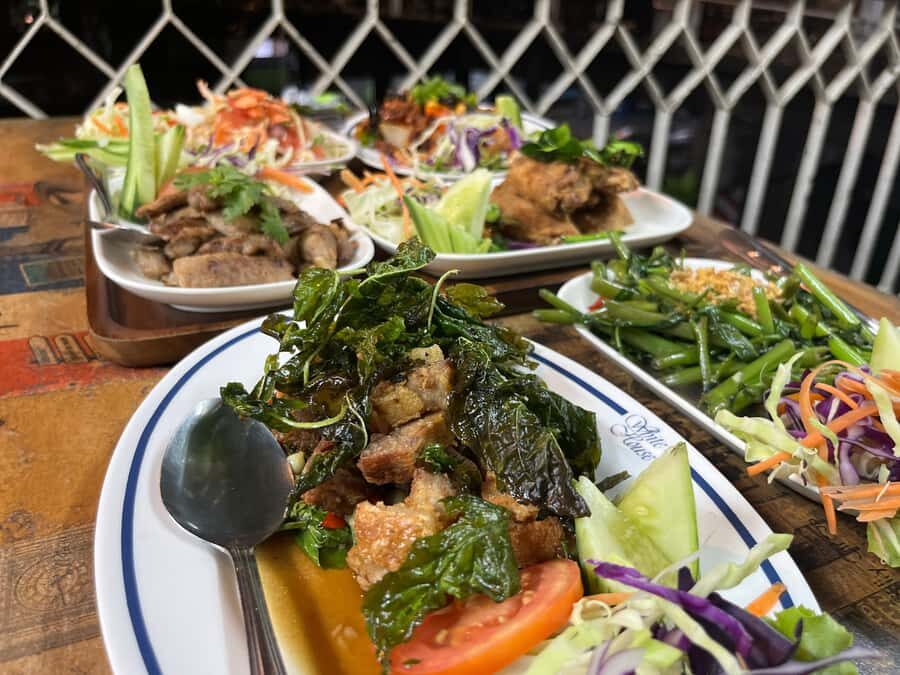 Bangkok Tuk Tuk Night Tour with food & drinks in Siam&Silom - Detailed Breakdown of the Tour