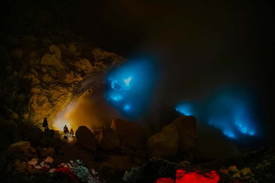 Banyuwangi/Bali: Mt Ijen Sunrise & Blue Flame in Guided Tour - What Makes This Tour Stand Out? 