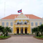 Battambang: Day Trip from Siem Reap with Shared Transfers - Transportation and Group Size