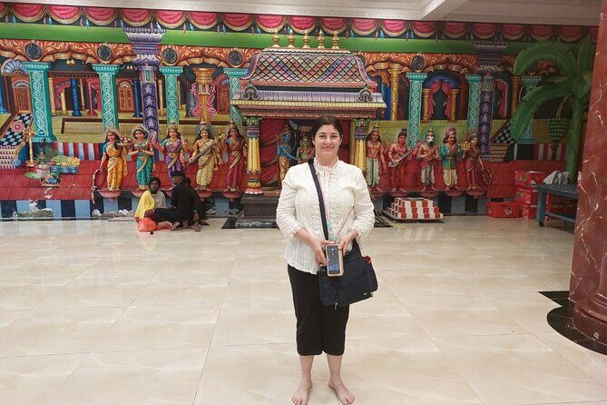 Batu Caves and Suburbs Private Tour - Authentic Insights from Previous Travelers