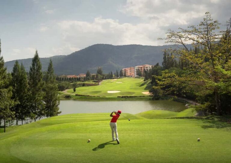 Beginner-Friendly Golf Experiences in Khaoyai - The Landscape and Setting