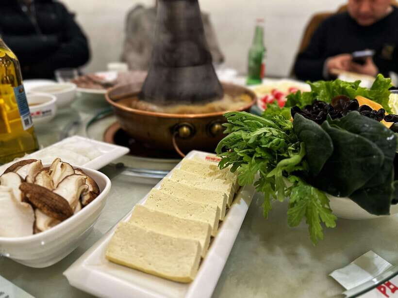 Beijing Hutong Food Crawl Delights: Peking duck, Hotpot&More - What Sets This Tour Apart?