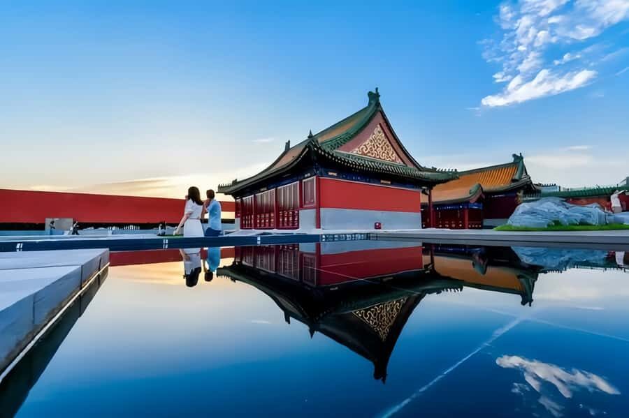 Beijing: Old Town Walking Tour with Temples, Art & Hutongs - Why Choose This Tour? 