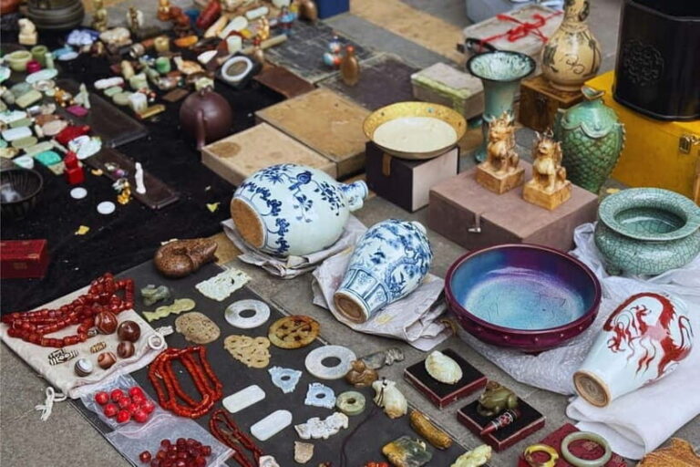 Beijing: Panjiayuan Market&Liangma River Cruise Night Tour - Why This Tour Works Well