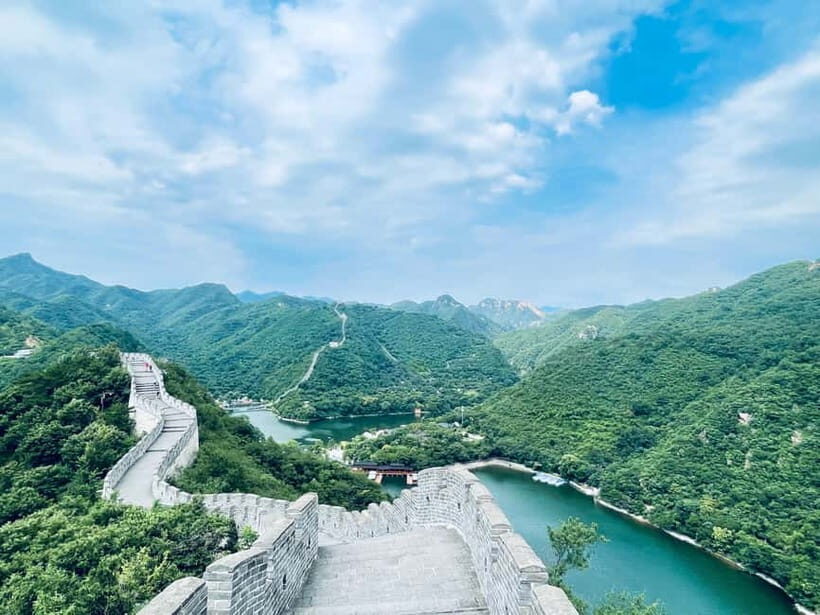 Beijing:Mutianyu/Badaling Great Wall Tour with VIP Fast Pass - What to Expect: A Day in the Life of Your VIP Tour