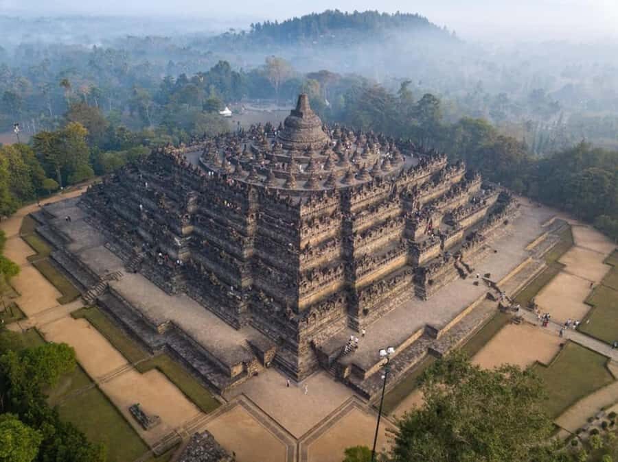 Best Private Day Tour Prambanan & Sunrise at Borobudur Tour - The Itinerary Breakdown