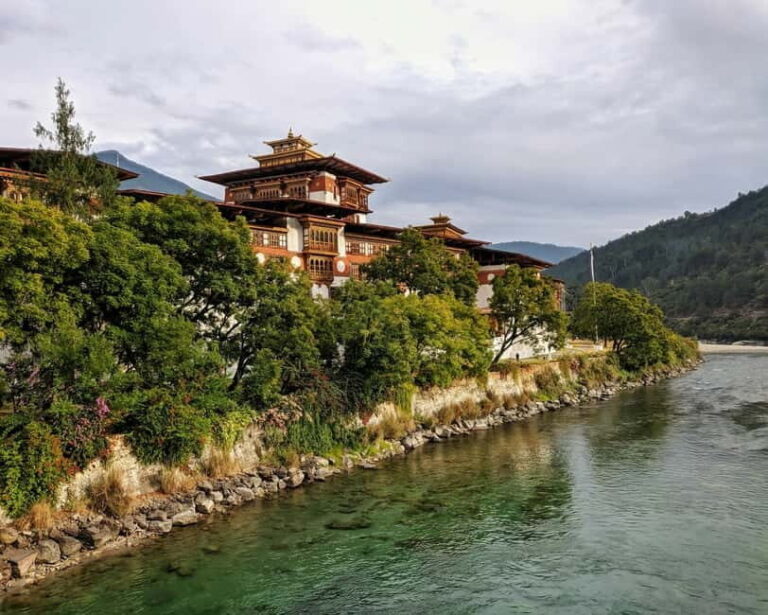 Bhutan: 7-Day Tour with Tigers Nest & Meals all inclusive - The Experience: What Travelers Can Expect