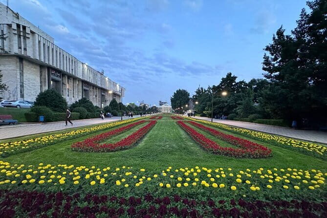 Bishkek : USSR History , Soviet Architects , Statues & Mosaics - Who Will Love This Tour?