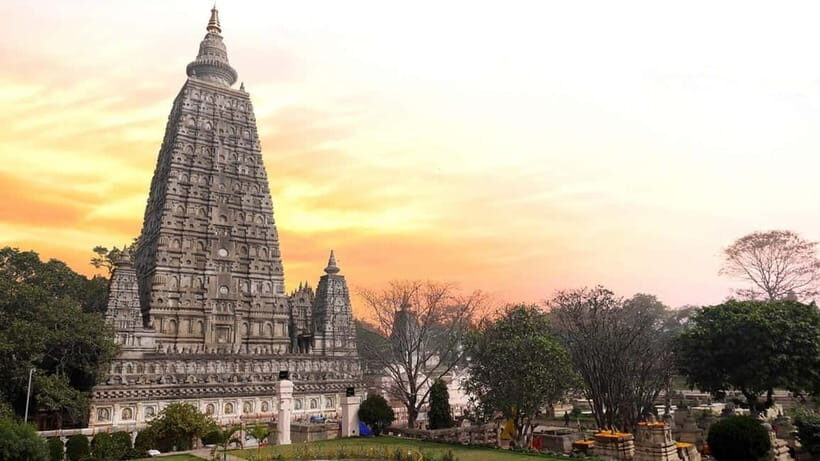 Bodhgaya: Buddhist Pilgrimage Temple & Monastery Day Tour - Exploring the Heart of Buddhism: The Mahabodhi Temple