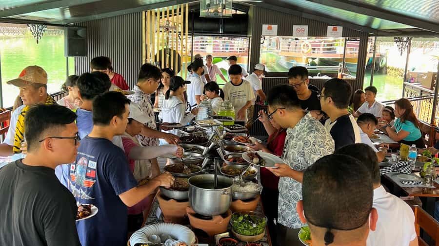 Bohol: Chocolate Hills, Tarsiers & Loboc River - Exploring the Itinerary in Detail