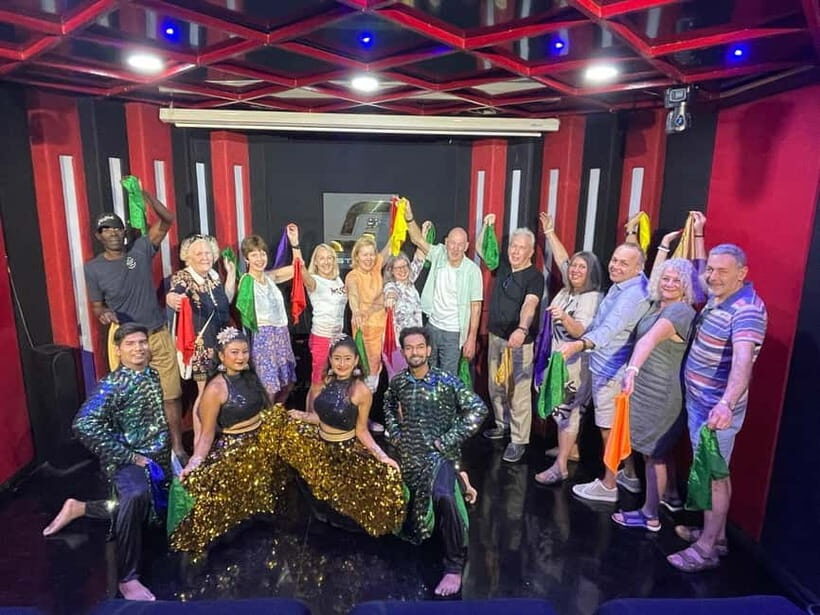 Bollywood Sightseeing and Celebrity Home Tour by Private Car - A Closer Look at the Tour Itinerary