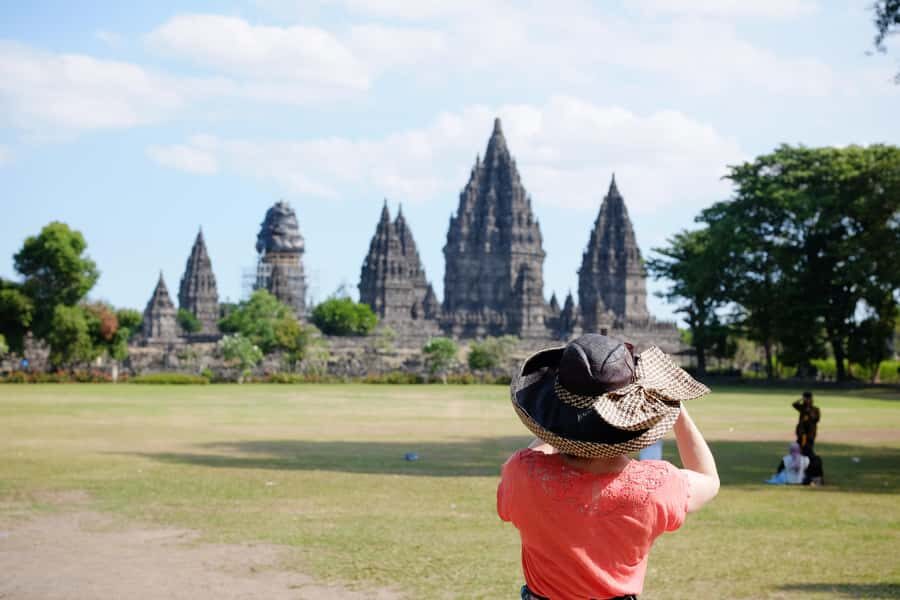 Borobudur Climb Up And Prambanan All Inclusive Private Tour - An In-Depth Review of the Experience