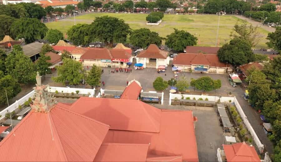 Borobudur to Malioboro: Stones, Spires & City Lights - Marveling at Prambanan: The Towering Spires of Hindu Devotion