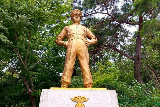 Buam dong Walking Tour Art, History and Parasite in Seoul - Exploring Buam-dong: A Peaceful Hillside Neighborhood