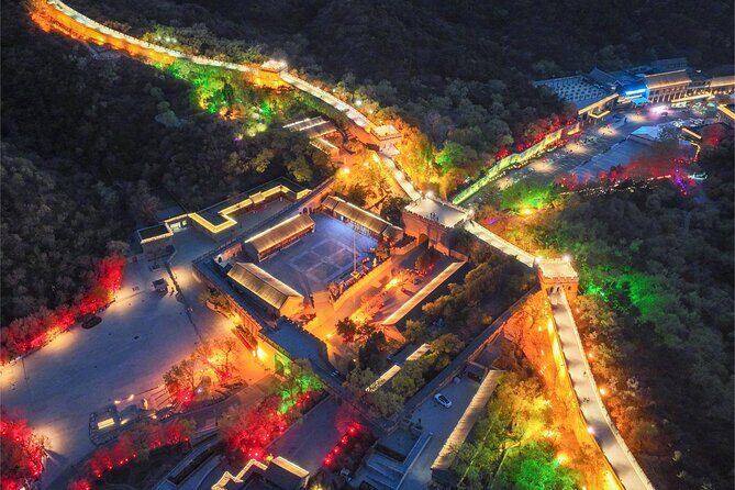 BusDa-Sunset Glow at Badaling Great Wall Night Bus Tour w/ Ticket - Exploring the Badaling Great Wall at Sunset