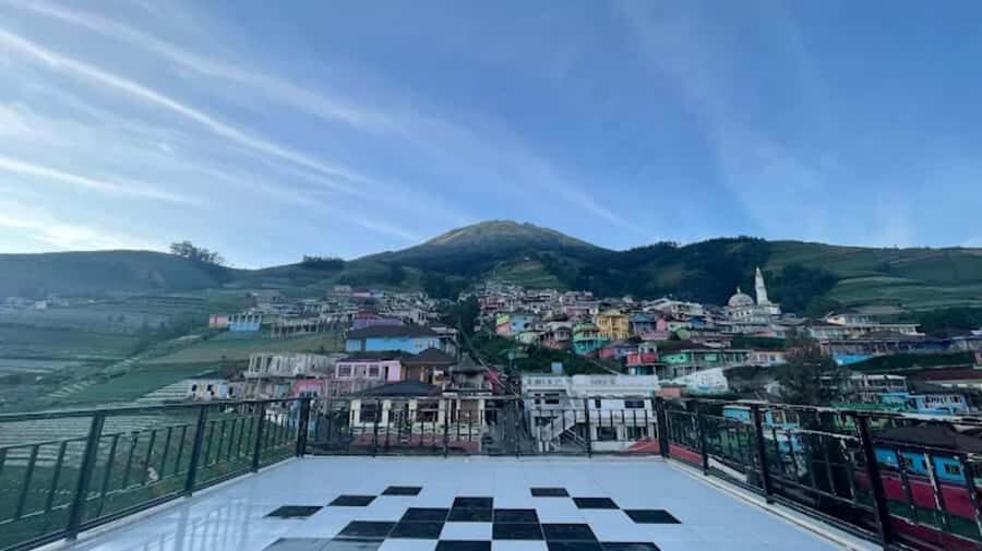 Central Java: Nepal Van Java & Borobudur Temple Tour - The Morning Pickup and Journey to Borobudur