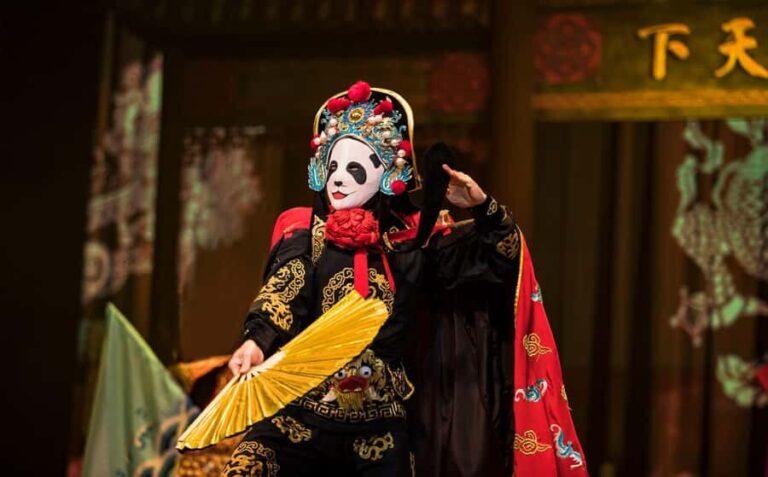 Chengdu: Jinli Street Night Tour & Sichuan Opera Show - Practical Details and Value
