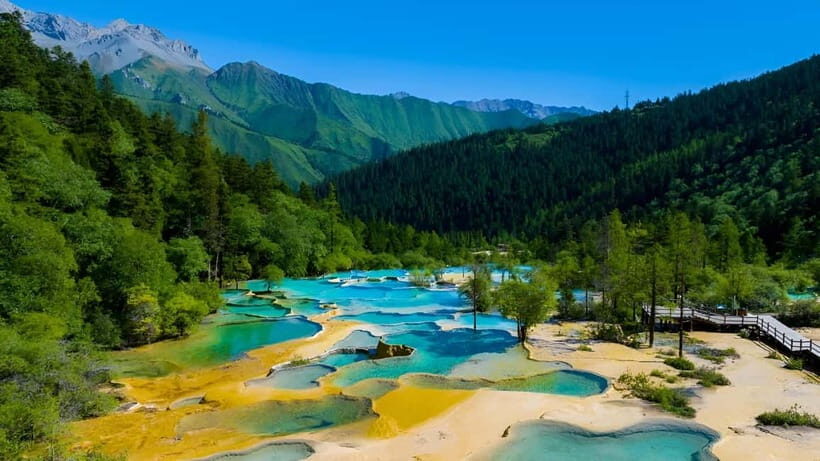 Chengdu: private 2-Day Huanglong Jiuzhaigou tour by train - What Makes This Tour Stand Out