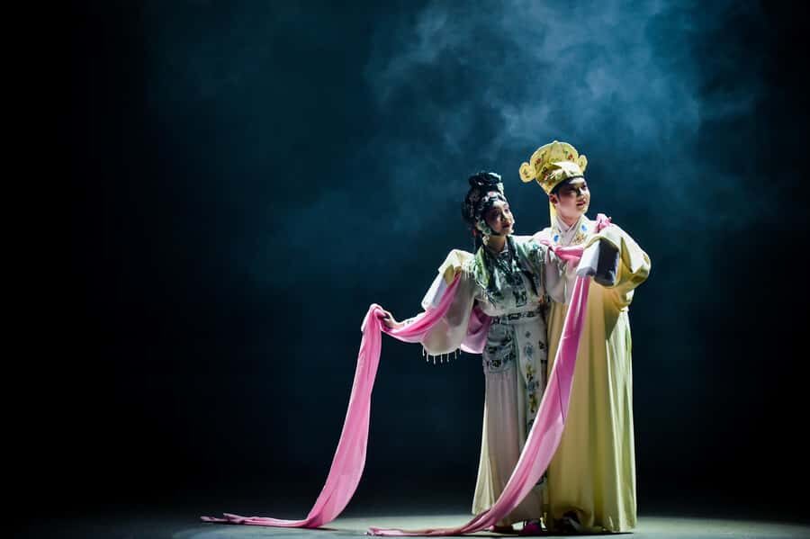 Chengdu: Sichuan Opera Show  Fu Rong Guo Cui - Value and Who Its Best For