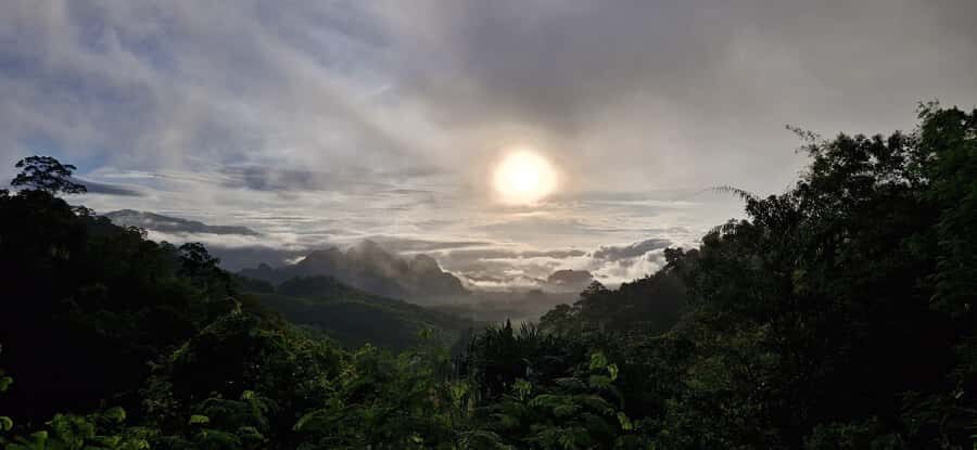 Cheow Lan Lake Adventure in the Khao Sok Jungle - The Floating Hut and Water-Lunch Experience