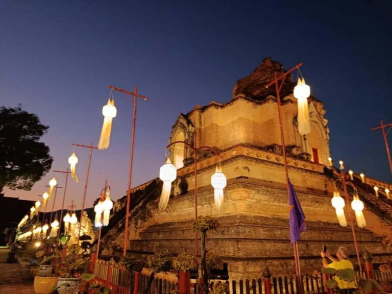 Chiang Mai: Temples & Old City Hidden Gems with local guide - The Value of This Tour