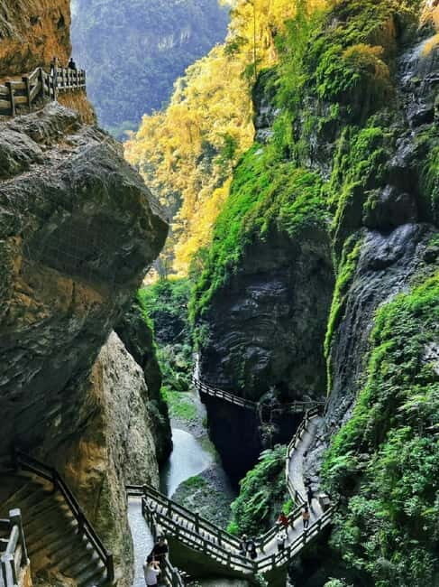 Chongqing: Wulong 3-Day Tour with Hotel & Transfers - Urban and City Experiences in Chongqing