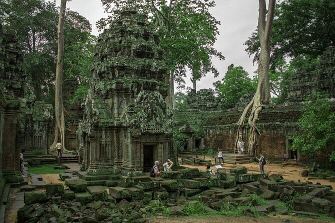 Classic Angkor Wat Sunrise Full Day Private Guide Tour - The Iconic Angkor Wat